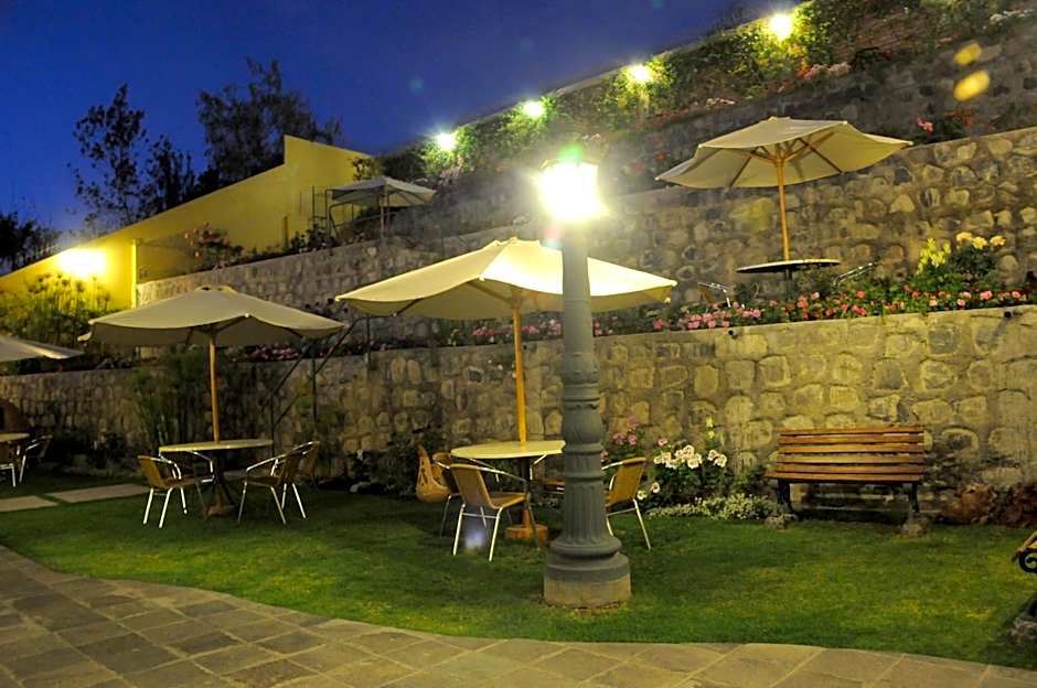 El Cabildo Hotel