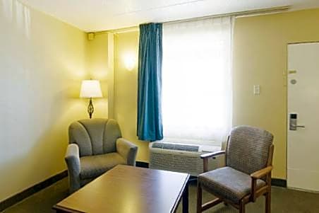 Americas Best Value Inn & Suites Conway