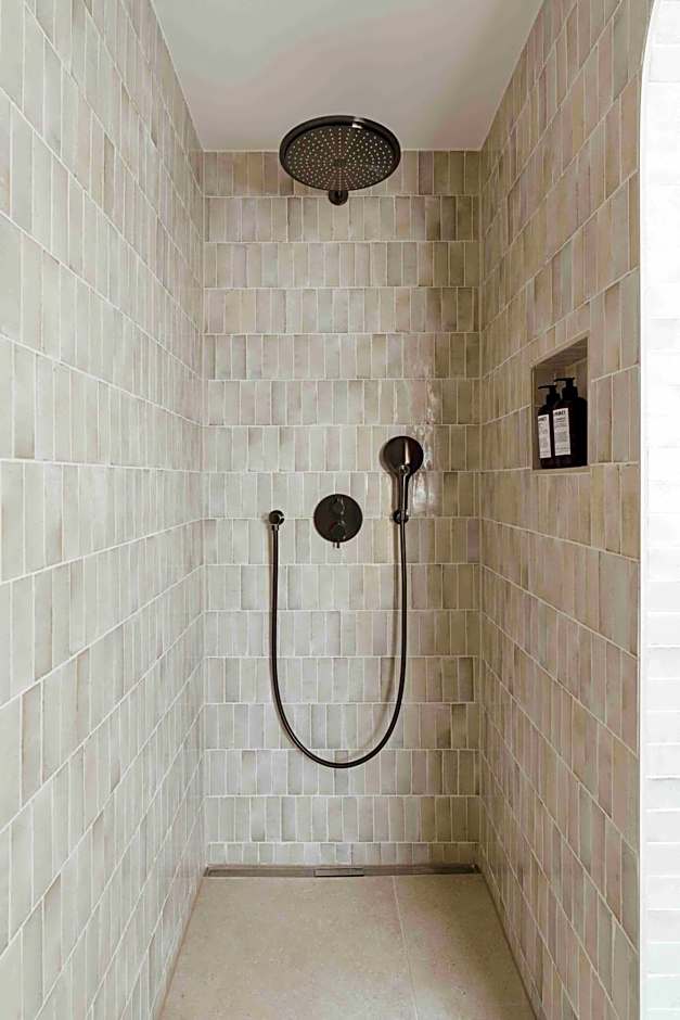 Clemonte Hotel - Your Reception-less Boutique Hideaway