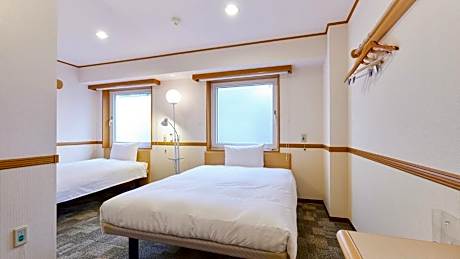 Accessible Twin Room - Non-Smoking