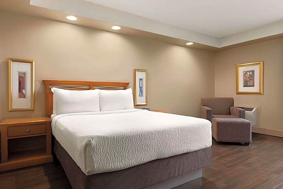 Royal Hotel Calgary, Trademark Collection by Wyndham