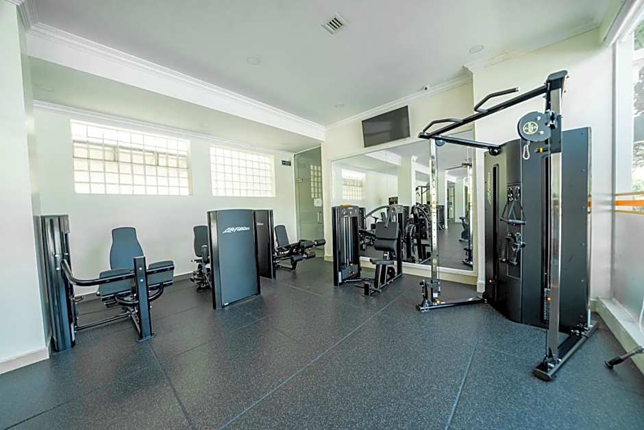 Pursat Riverside Hotel & Spa