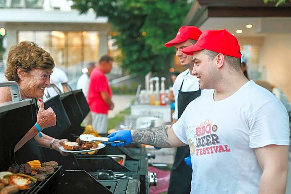 GRIFID Metropol Hotel - Premium All inclusive & Private Beach - Adults Only