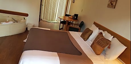 King Bed Non-Smoking