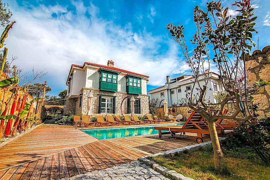 Alacati Boreas Hotel