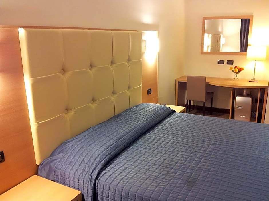 Residenza Cola Di Rienzo - Suite In Rome