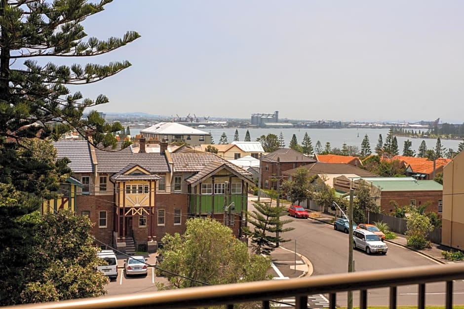 Newcastle Beach Hotel