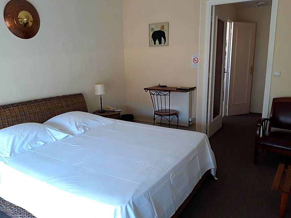Photo 1 of 4 of Single Room