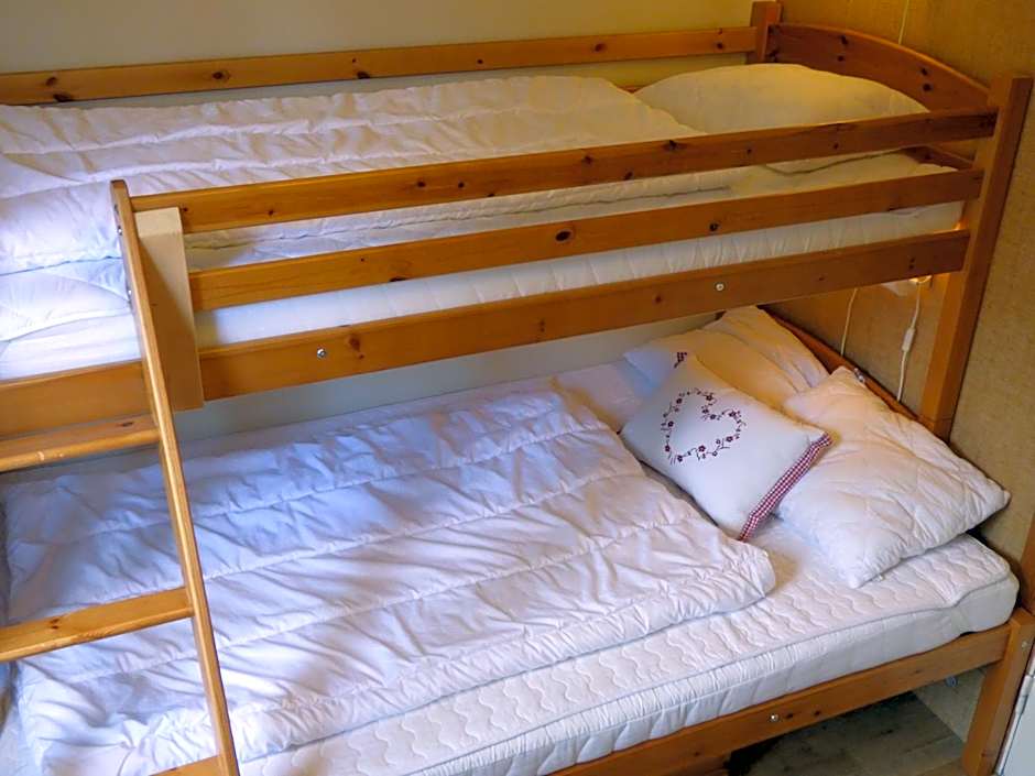 Nya Skogsgården Hostel