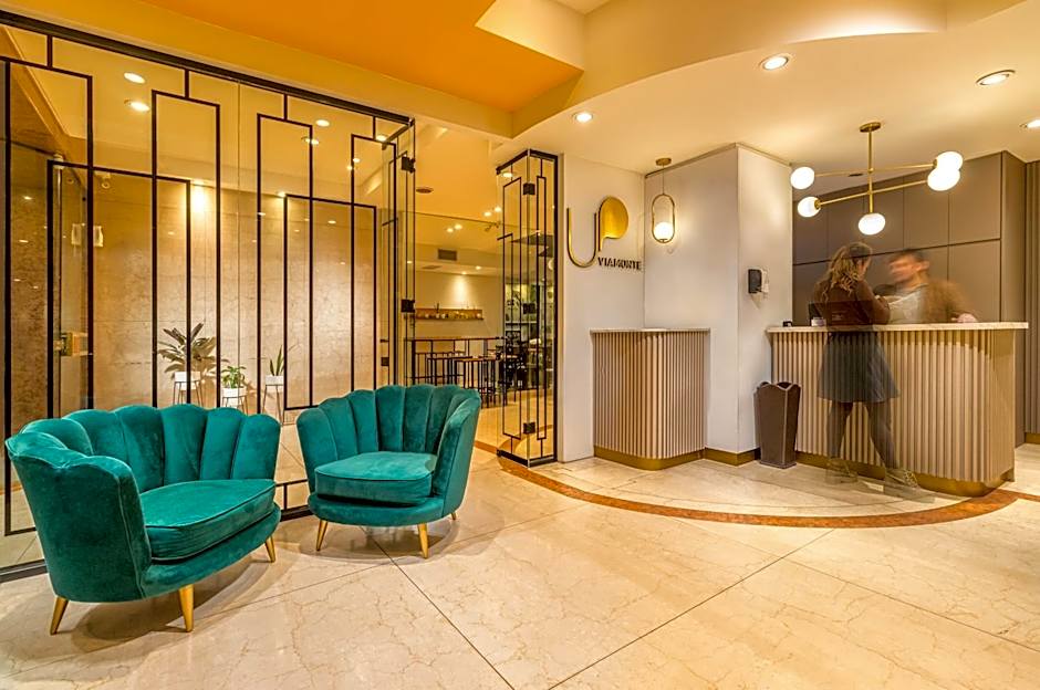Up Viamonte Hotel