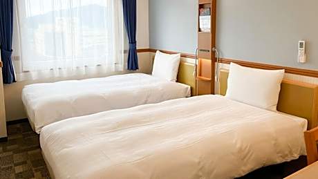 Toyoko Inn Tsuruga Ekimae