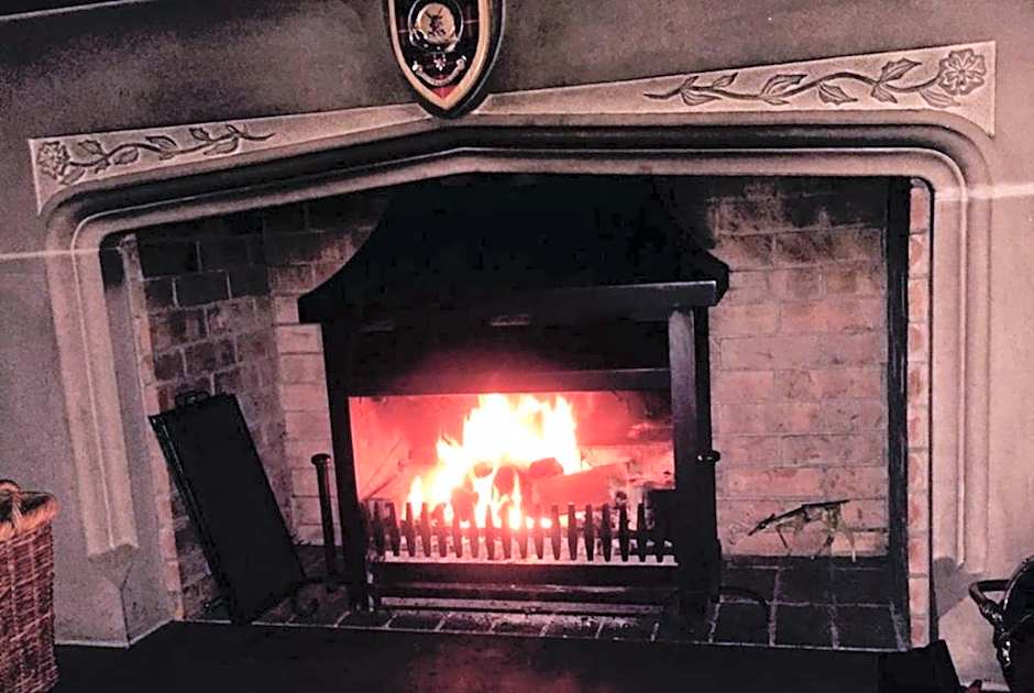 Highland Bear Lodge & Luxury Bear Huts