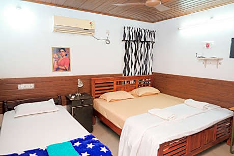 Standard Queen Room with Two Queen Beds