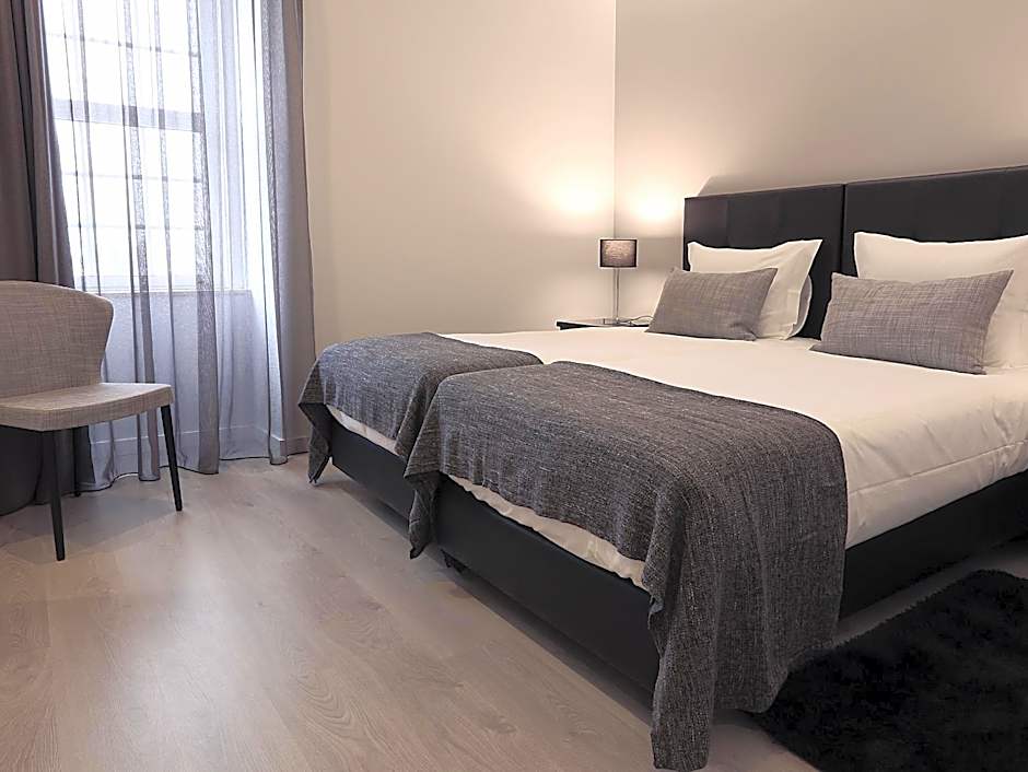 Riversuites
