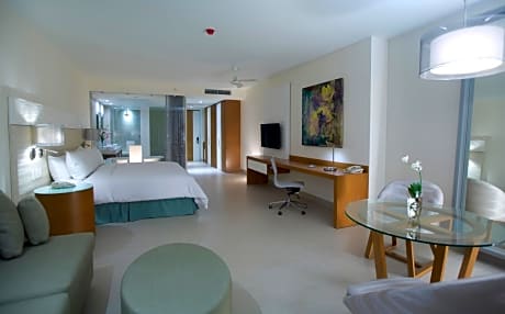 Junior Suite Balcony King