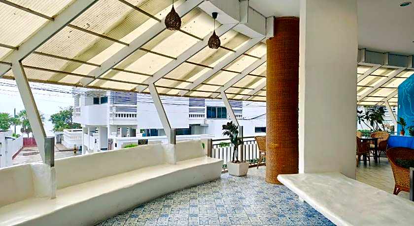 Royal Beach View Suites