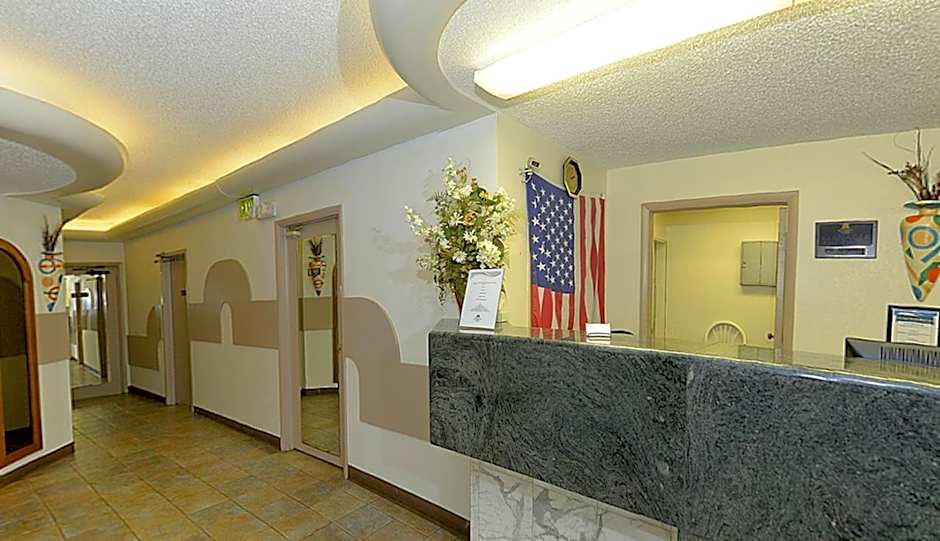 Howard Johnson by Wyndham Benton Harbor