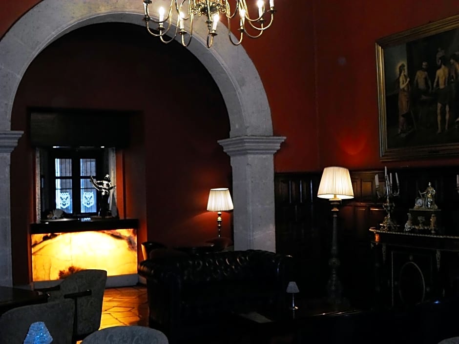 Hotel Virrey De Mendoza