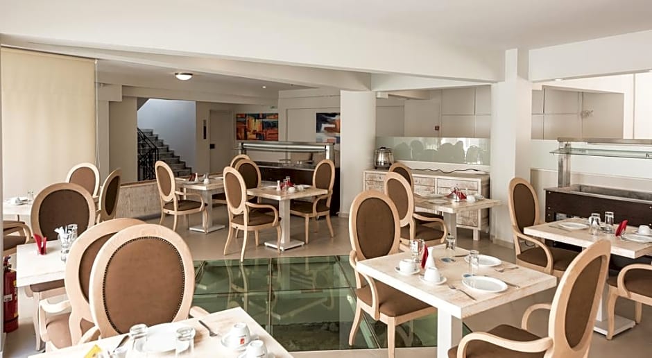 Artemis Hotel Apartments