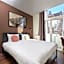 Quentin Museum Square Hotel