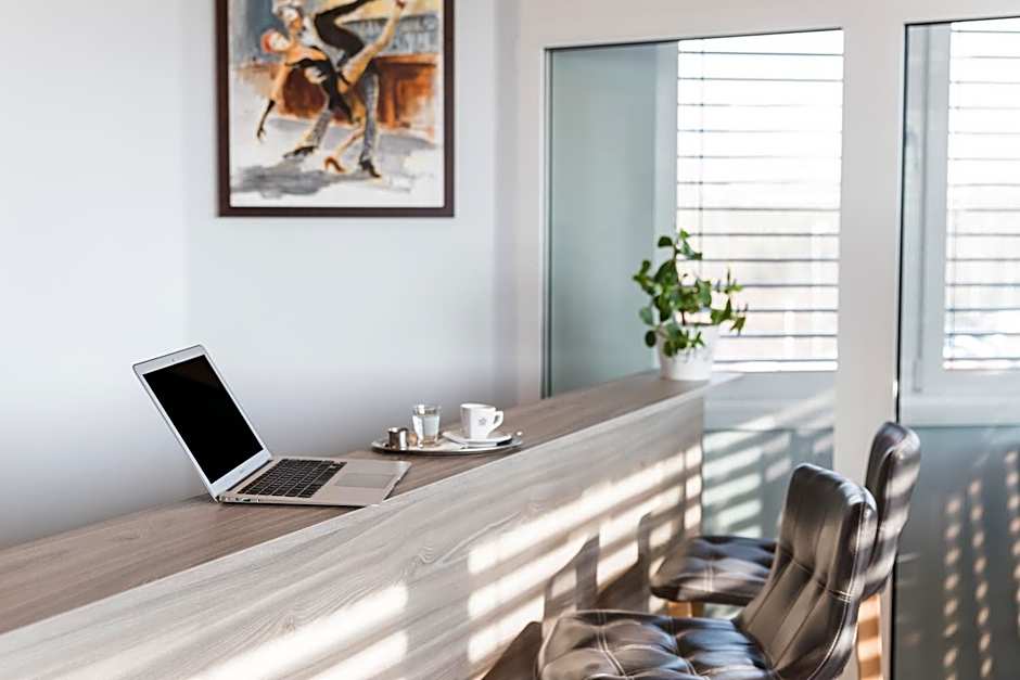 Barok Hotel and Apartments