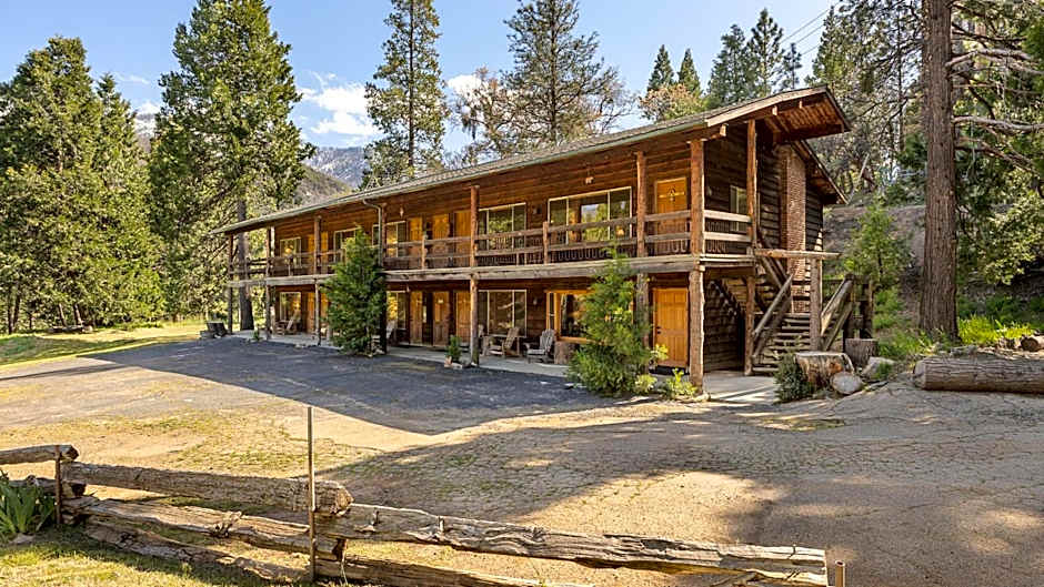 Suite Meadow @CN Lodge# 7