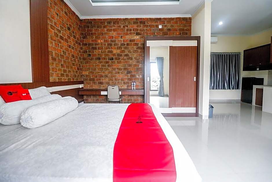 RedDoorz Plus near Kualanamu Airport Medan