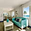 Walkabout 1 Tower Suite in the heart of Hollywood Beach