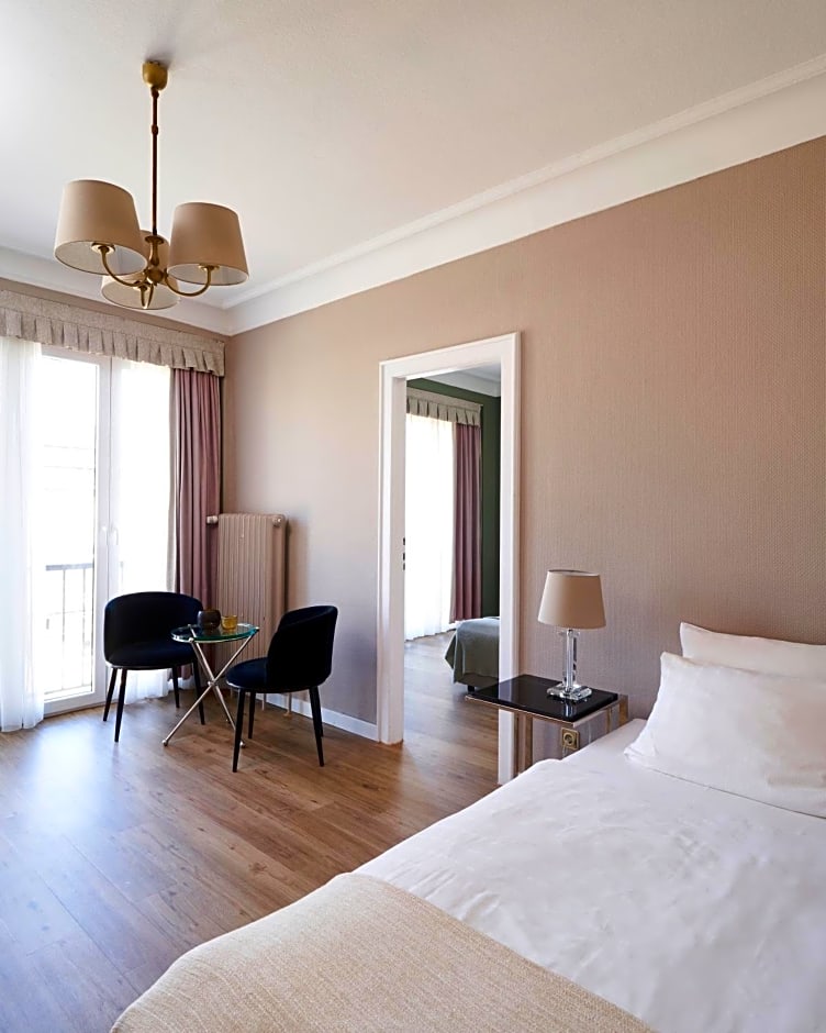 Hotel Monopol - Central Station
