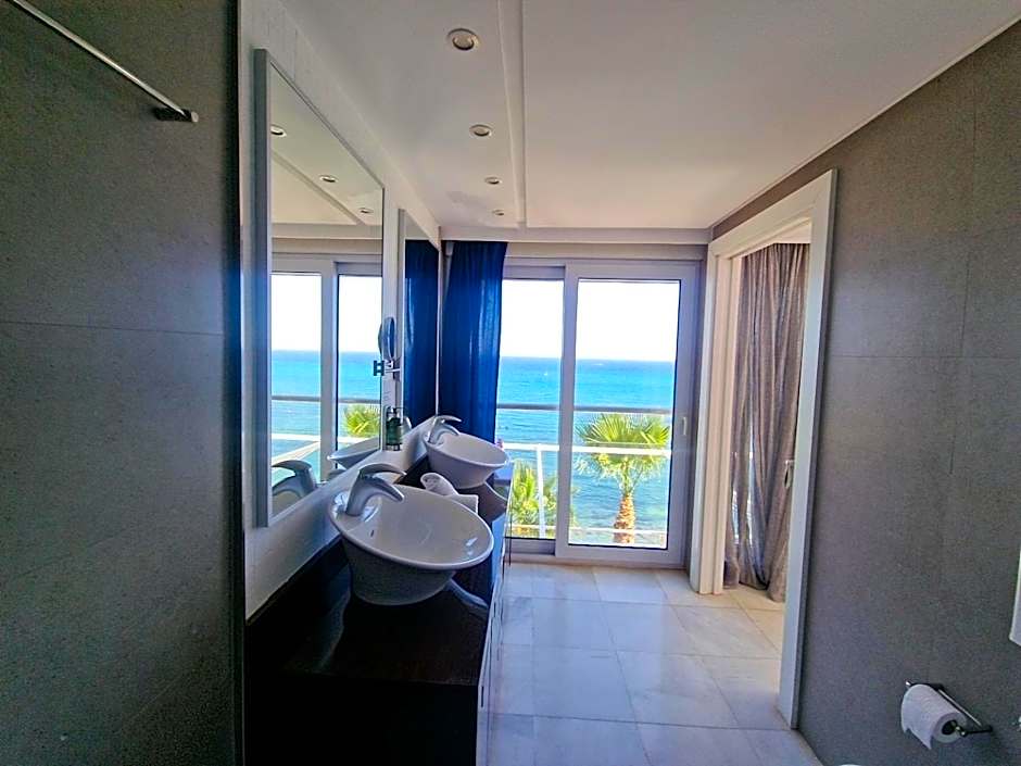 Condesa del Mar adults only