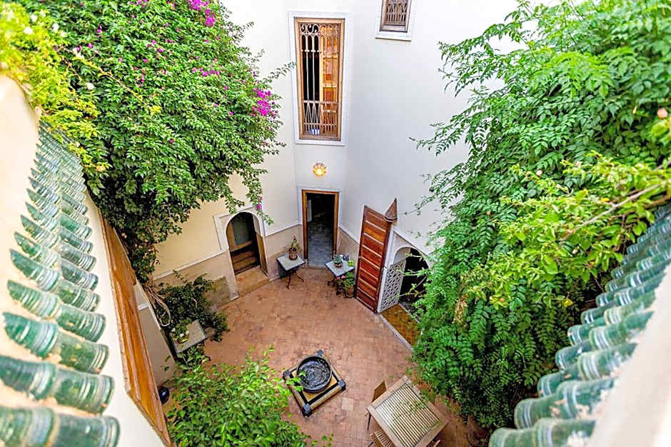 Riad 92 - Architect's Riad in the Exclusive Dar El Bacha