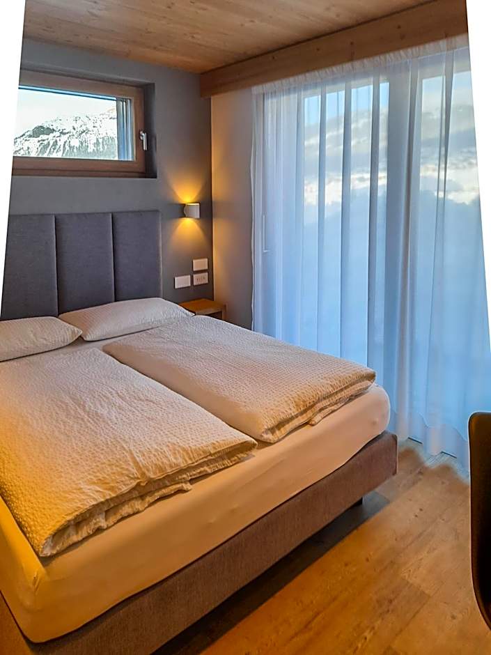 Photo 1 of 10 of Double Room