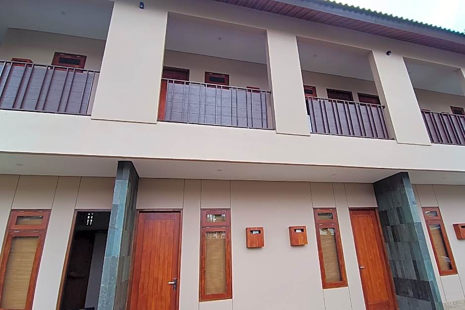 OYO Life 93497 Griya Kost Rr