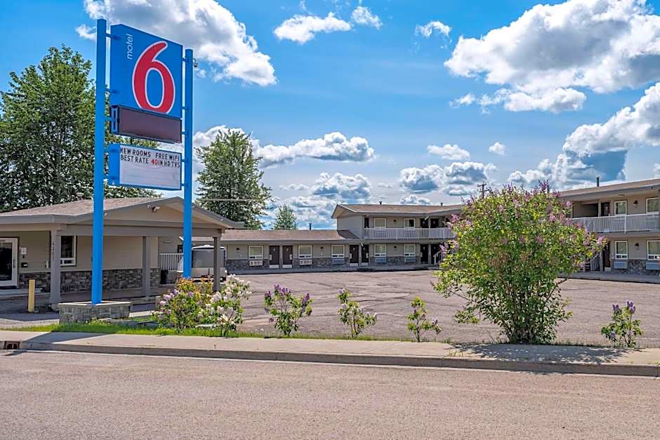 Motel 6-Fort Nelson, BC