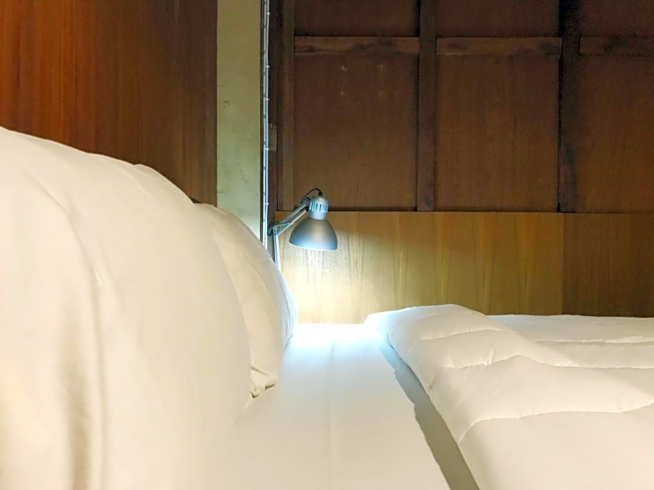 Boundary Hostel and Cafe