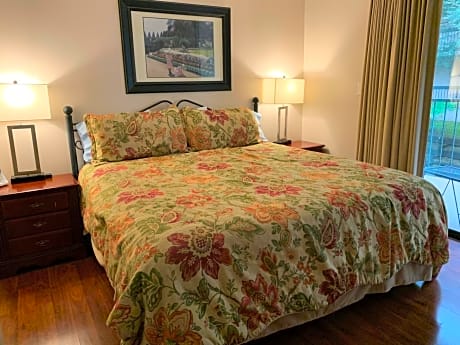 Oak Square 110
