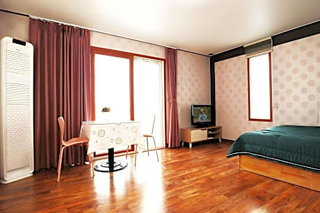 Damoa Pension