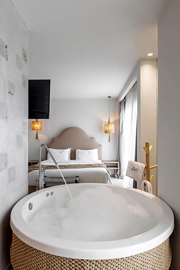 Blue Carpet Luxury Suites