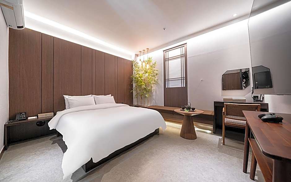 Photo 1 of 50 of CITIZ HOTEL