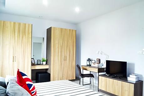 One-Bedroom Suite