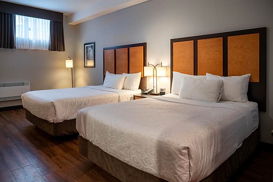 Pocaterra Inn & Waterslide