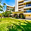 Renovated Condo - 3 Min Walk to Toes in the Sand!