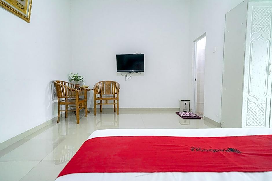 RedDoorz Syariah near RS Awal Bros Batam