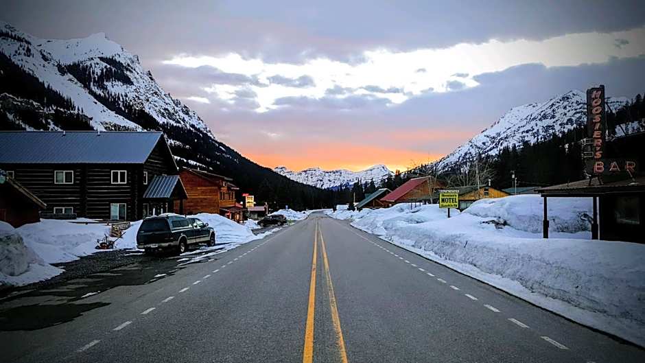 Alpine Motel of Cooke City