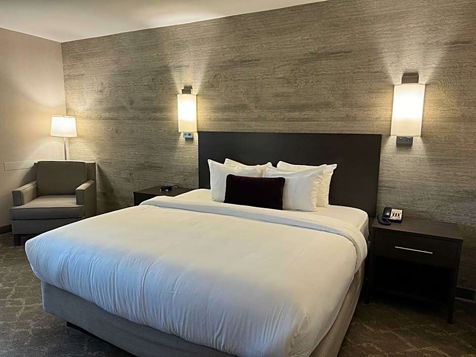 Normandy Farm Hotel & Conference Center