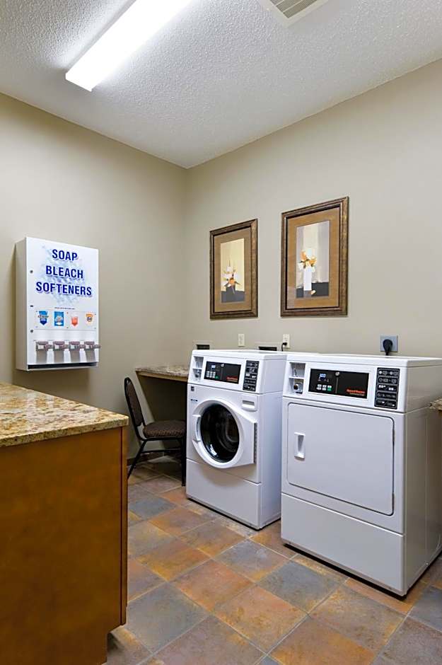 Clubhouse Hotel and Suites - Sioux Falls