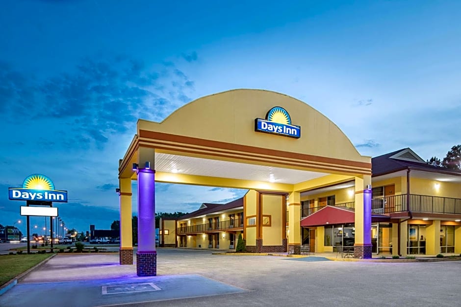 Days Inn by Wyndham Muscle Shoals Florence