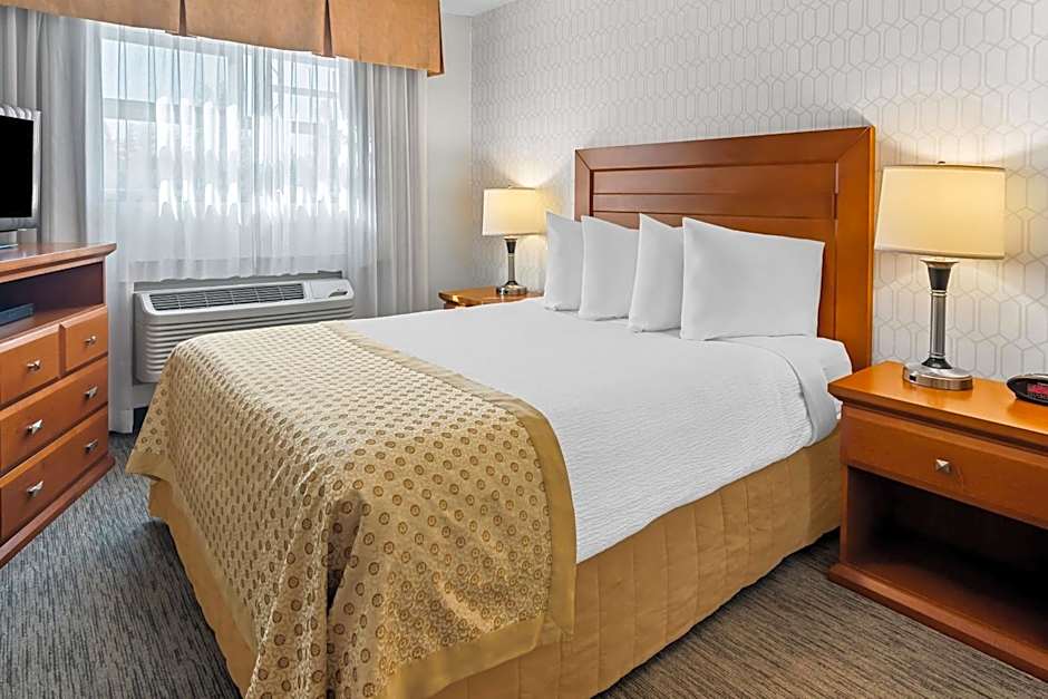 Best Western Plus Langley Inn