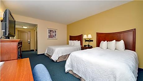 2 Queen Beds Full Oceanfront View Nonsmoking