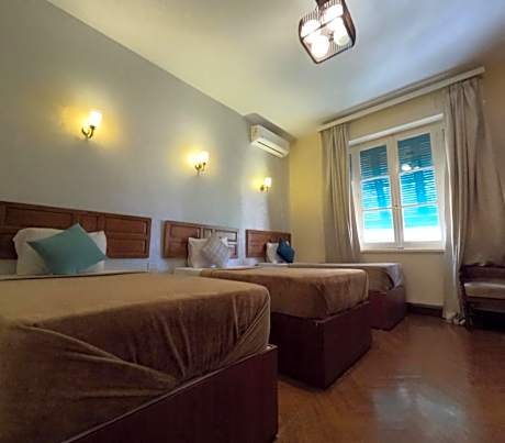 Deluxe Double Room with Extra Bed